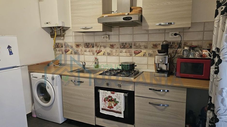 #, închiriez casă Uricani - Poză 6