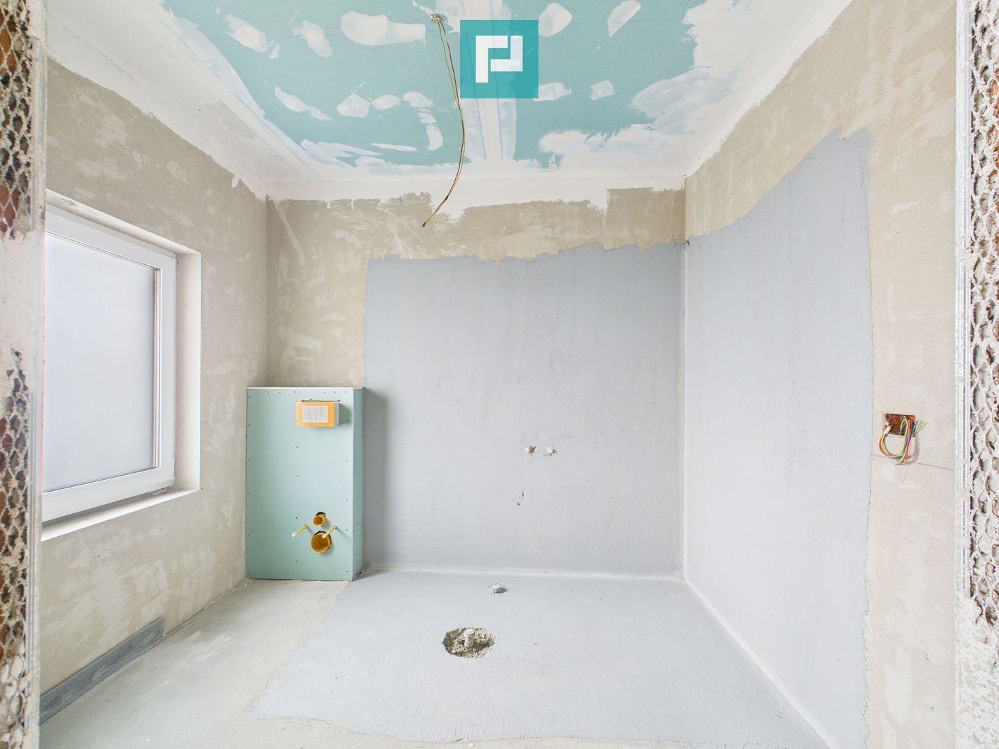 Duplex semi-finisat cu 3 camere, 3 băi în Pișchia - Poză 7