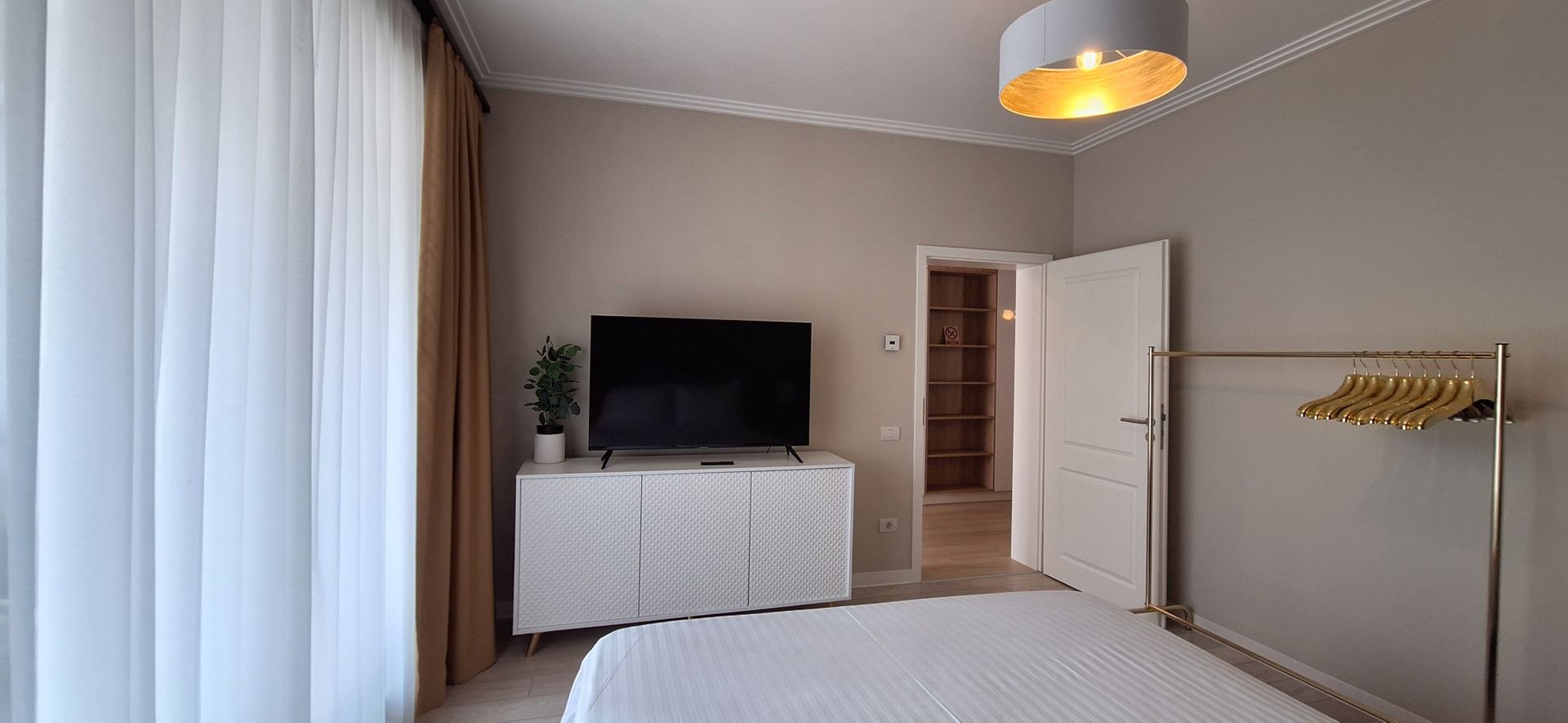 Apartament mobilat si utilat cu 2 locuri de parcare - Poză 12