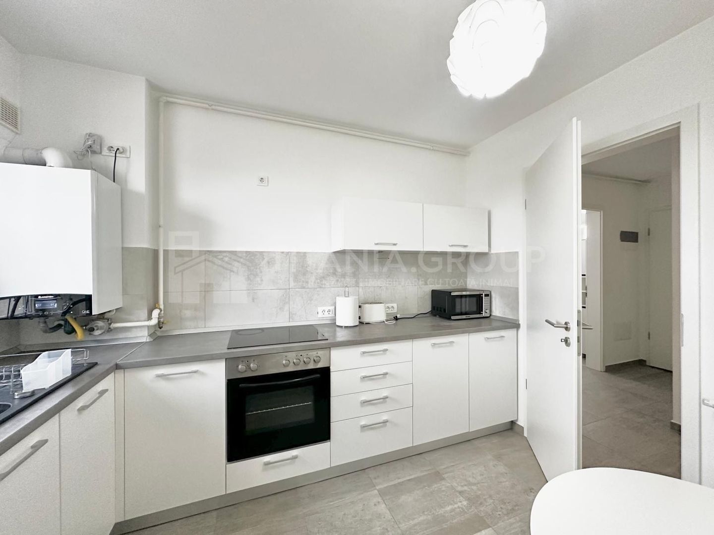 Apartament 2 camere decomandat cu loc de parcare și boxă Kasper Coresi - Poză 6