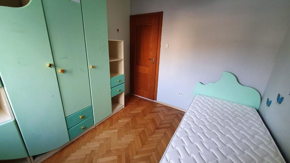 Aparament 5 camere etaj 1 zona Dambovita - Poză 14