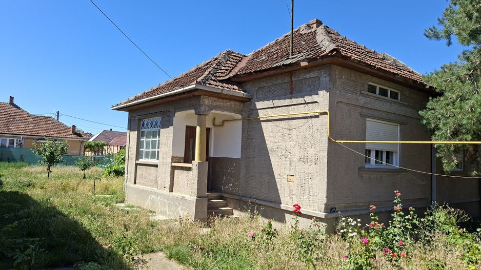 BRASADAS vinde casa 3 cam cu teren 5 ari in 14 Mai. - Poză 1