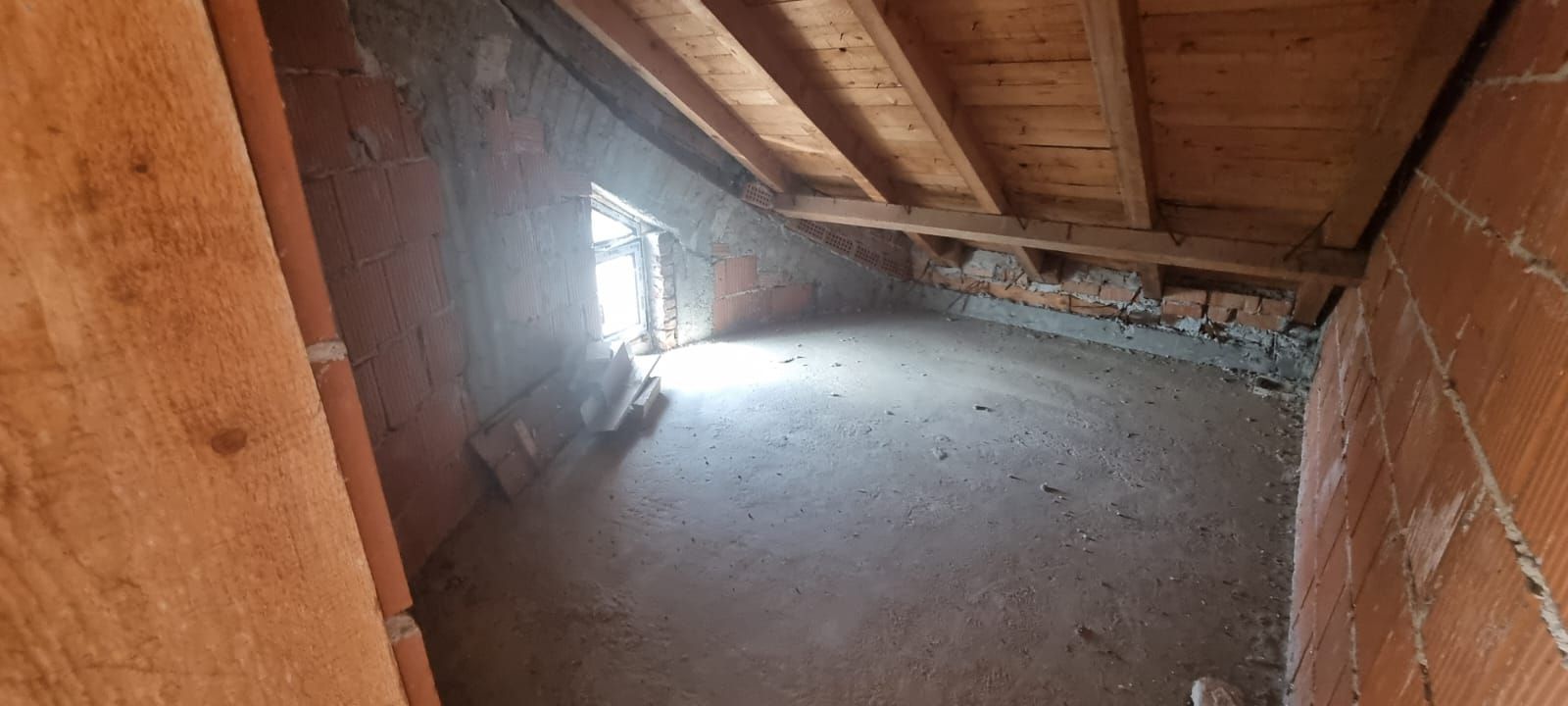 Casă la roșu în Brănești, oportunitate de preț - Poză 7