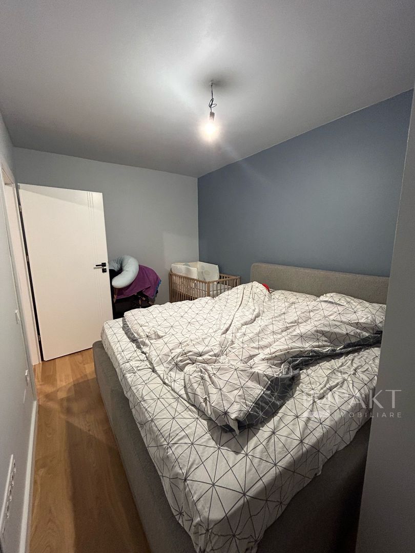 Vanzare apartament cu 3 camere, etaj intermediar, terasa, parcare! - Poză 12