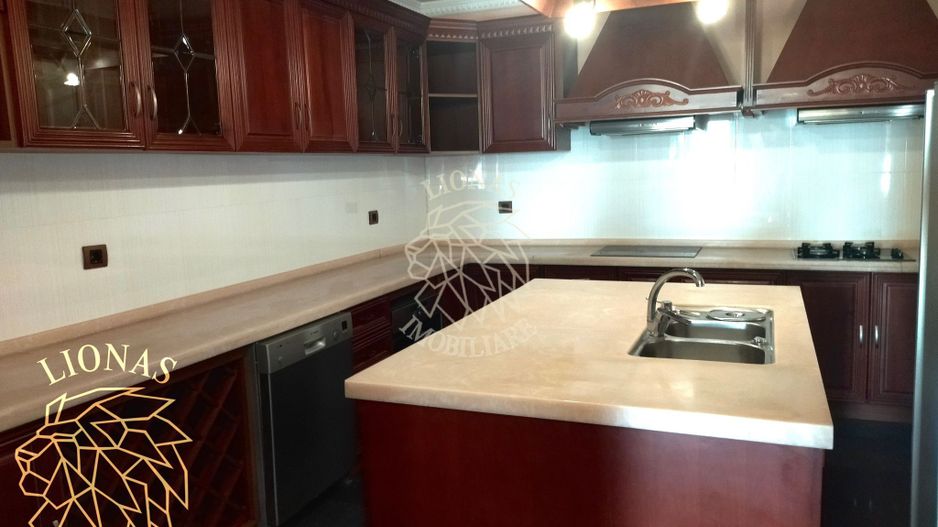 Casa/Conac/Pensiune/Casa de vacanta-1300 mp -Str. Ghinzii -EXCLUSIV - Poză 3