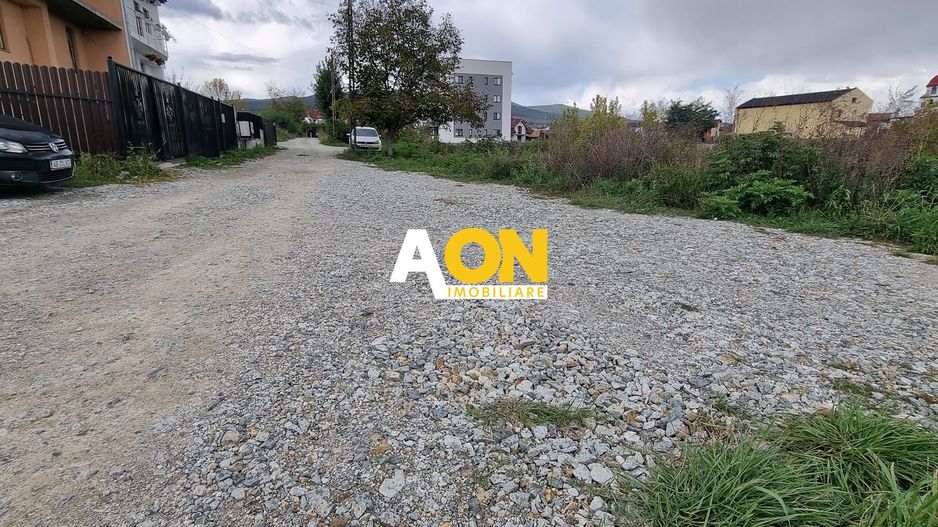 Teren Intravilan Zona Cetate, Parcelabil cu Toate Utilitatile - Poză 2