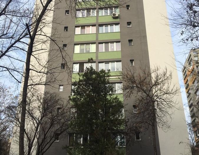 Ap 2 camere  zona parc/metrou Titan - Poză 1