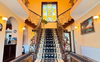 Casă Exclusivistă în Stil Baroc | 330 mp | Teren 1.200 mp - Poză 3