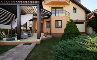 Casa + 305 mp terem curte proprie in zona rezidentiala Gavana - Poză 14