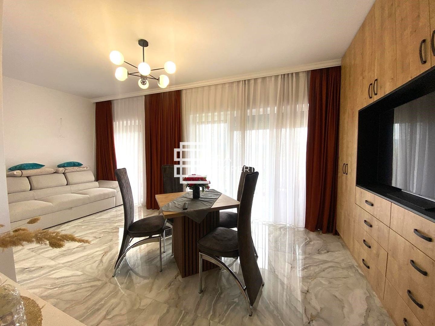Apartament 2 camere, mobilat și utilat  Parcare inclusă | zona DaVinci - Poză 2
