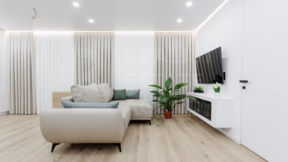 Vânzare, apartament, 1 cameră + living, strada Jubiliară, Codru - Poză 2