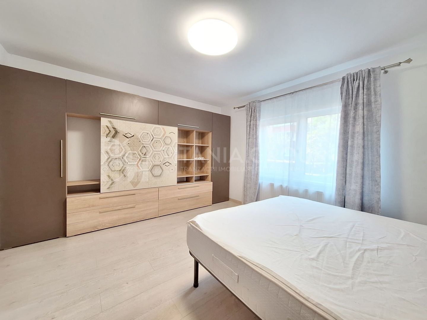 Apartament spatios si modern, 3 camere decomandat - Poză 6