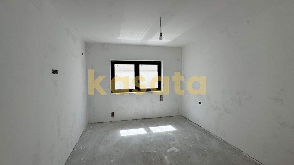 Casă individuală la curte - 1 km de metrou si Parc Bazilescu - Poză 5