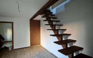 Corp de casa P+M 4 camere , ASTRA - Carpatilor -LIDL- ,curte comuna. - Poză 36