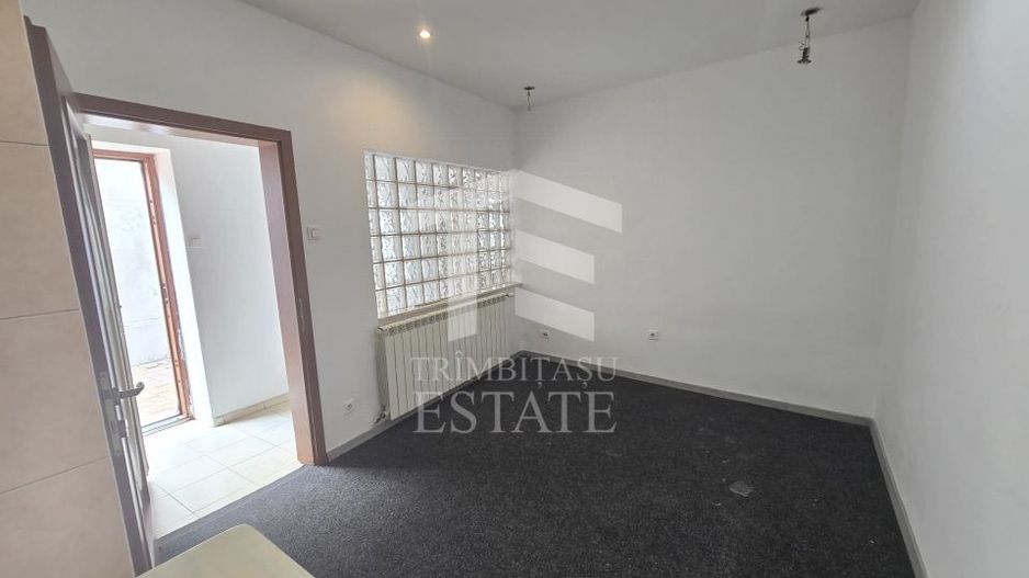 CENTRU- Casa ideala pentru birouri | studio | cabinet | gaz | curte - Poză 13