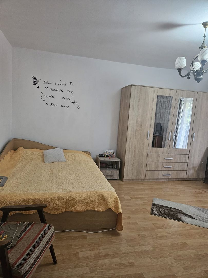 Parcul Trandafirilor, garsoniera in bloc de apartamente, loc parcare - Poză 4