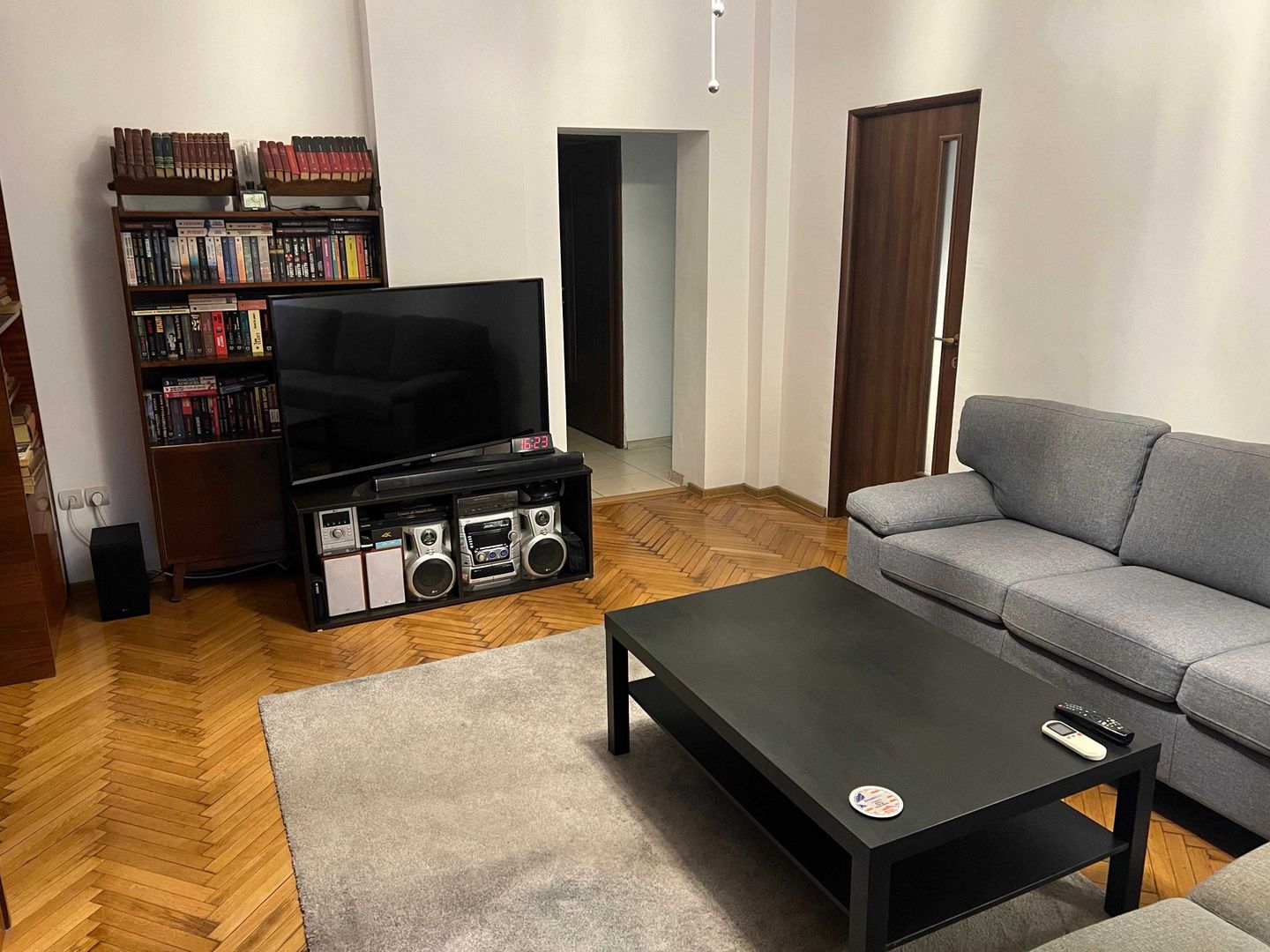 De vanzare Apartament 3 camere, Cartier Armenesc, Gradina Icoanei - Poză 2