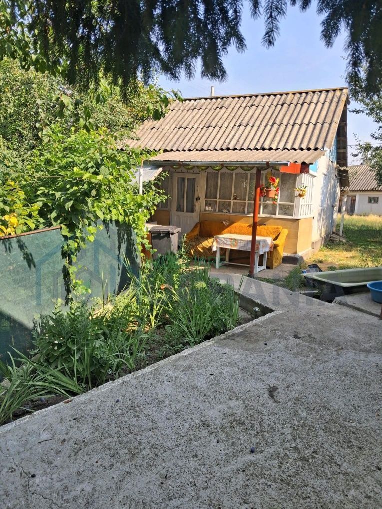 Proprietate de vânzare cu casă și teren în Hoisești, comuna Dumești - Poză 6