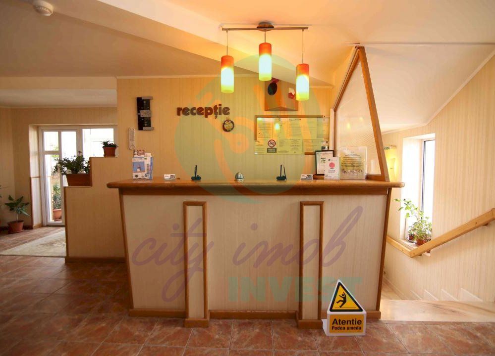 Vila cu 24 de camere cu priveliste superba ideal investitie in PREDEAL - Poză 43