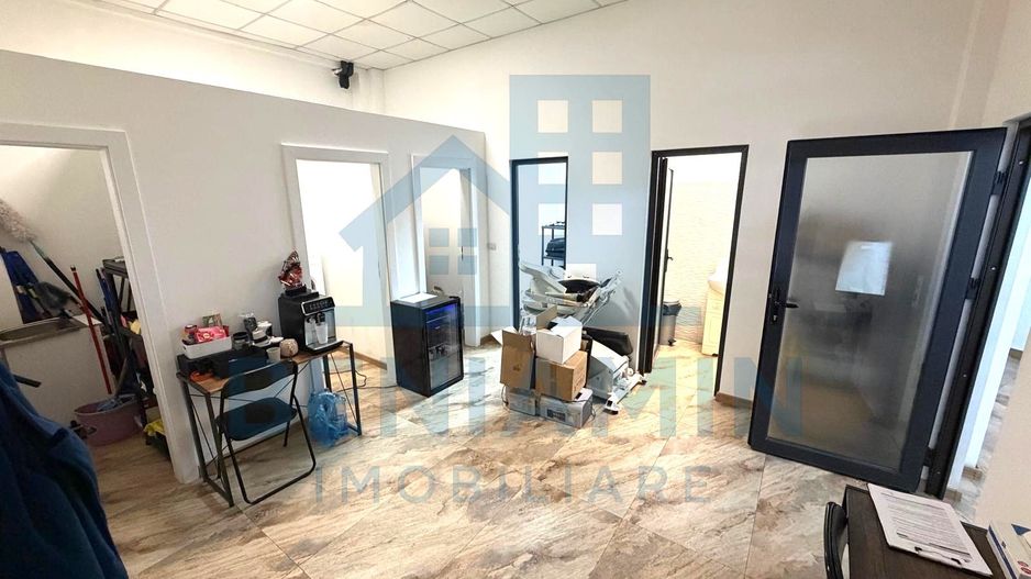 Spatiu comercial pe Bulevardul Decebal - Rovine - Helmat 100mp - Poză 4