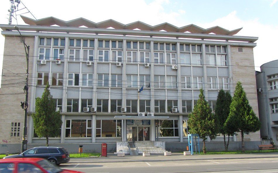 Cladire comerciala Reșița - Poză 1