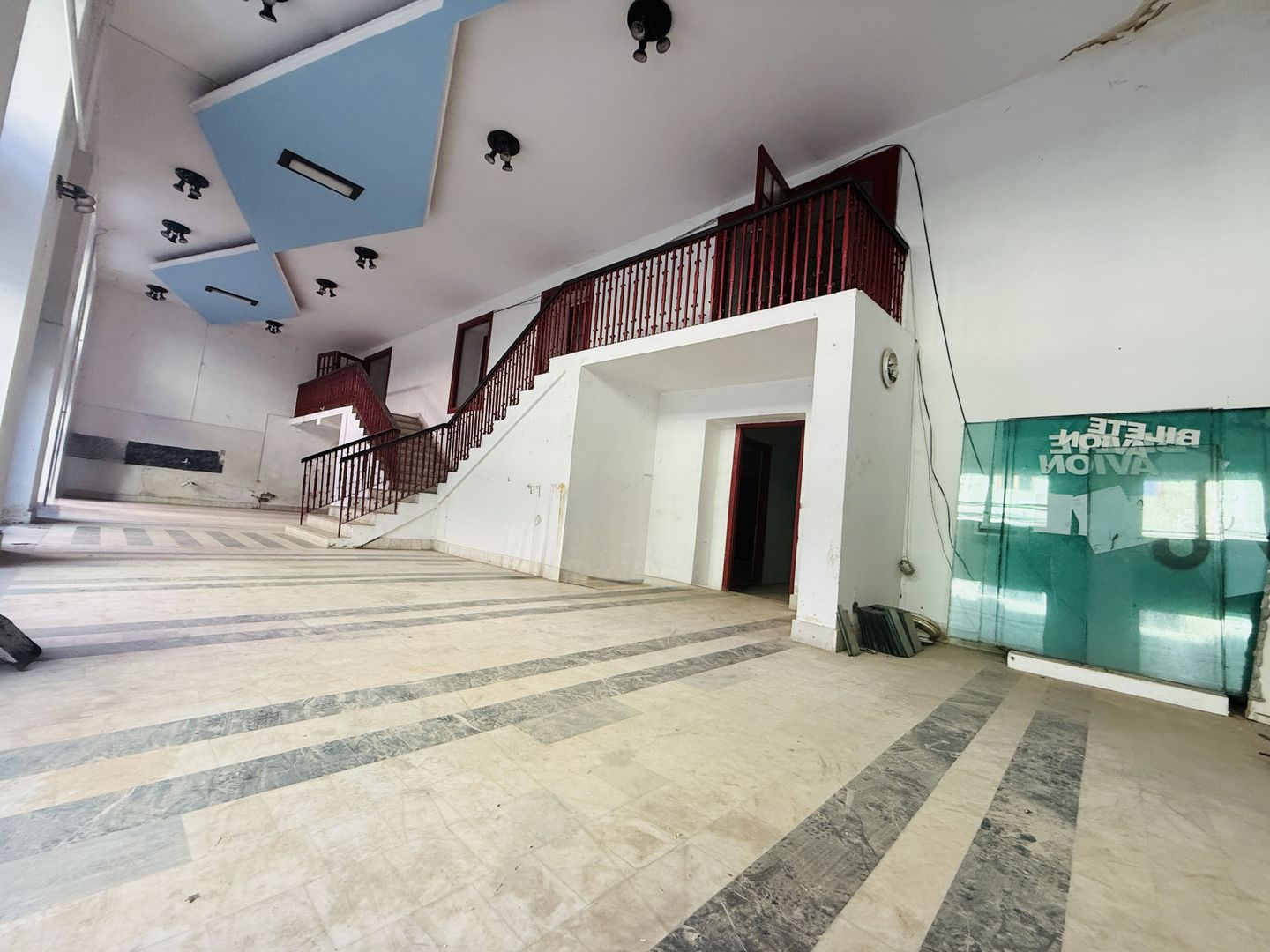 Ultracentral | 300 mp utili | Vitrină mare | Parter + Mezanin | Comision 0% - Poză 6