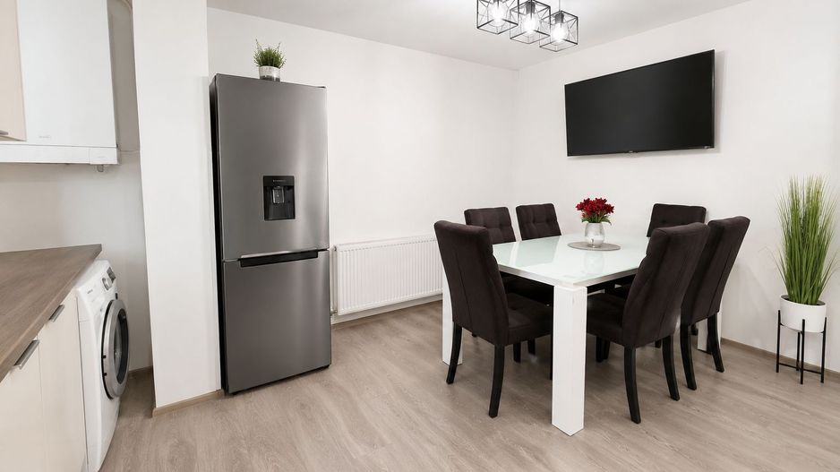 Duplex Spațios cu 3 Dormitoare și Curte Amenajată | - Poză 4