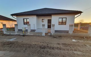 Casă la cheie pe 1 nivel 4 camere 2 băi,145 mp,500 mp teren - Poză 7