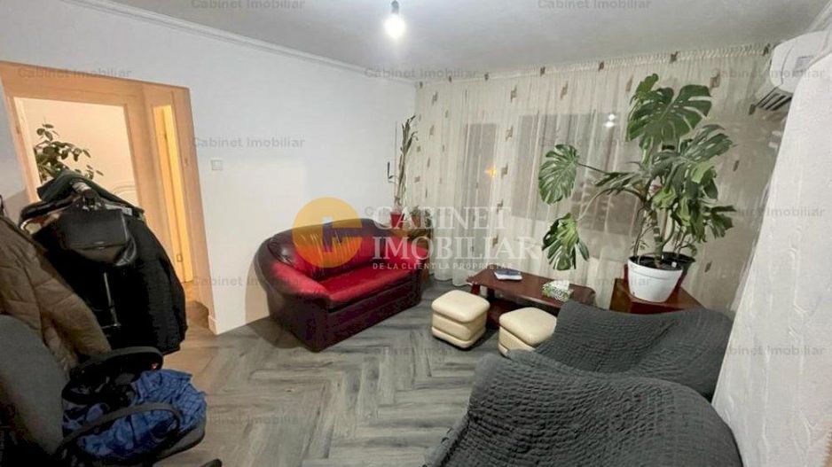Apartament cu 3 camere - Etaj 1 - Bloc Fara Risc - Zona Podu Ros - Poză 2