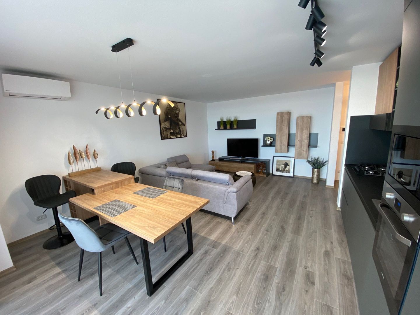 Apartament cu 2 camere de închiriat în zona Buziasului - Poză 4