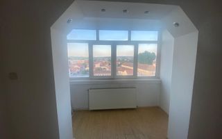 Apartamente de vânzare Lugoj , trei camere, zona Central - Poză 2