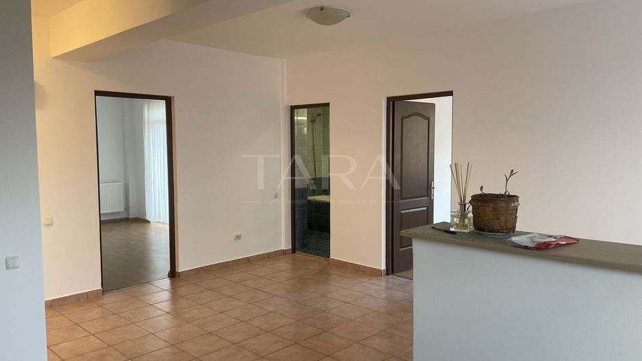 Spațiu și confort – apartament cu 3 camere în zona Mehedinți. - Poză 3