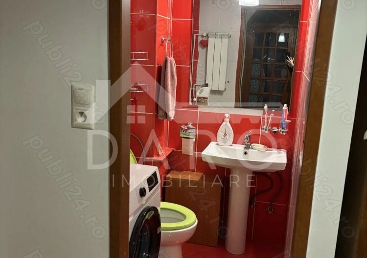 Apartament cu 3 camere în zonă centrală - Poză 10