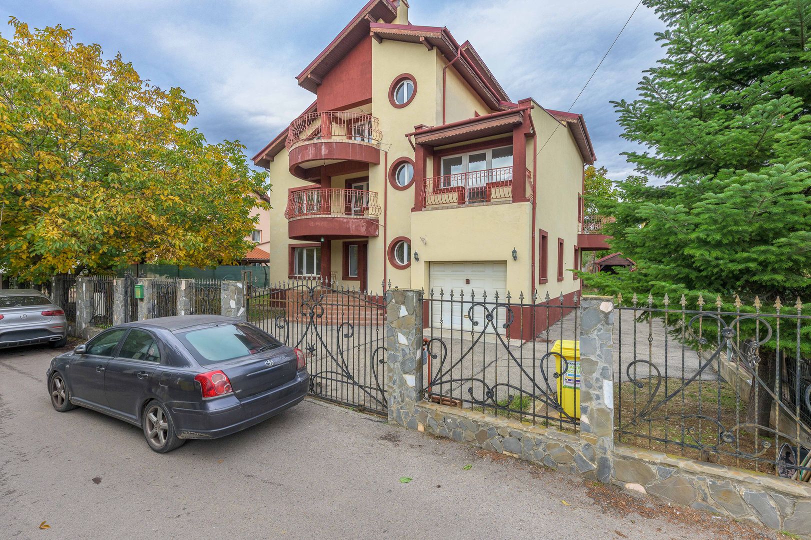 DE VANZARE  Vilă cu 14 camere PIPERA/VOLUNTARI/ROND OMV - Poză 5