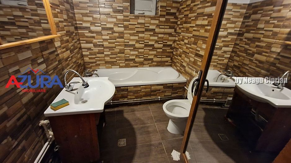 Casa Parter, Calea Campulung, DN, Slava Zaris - Poză 2