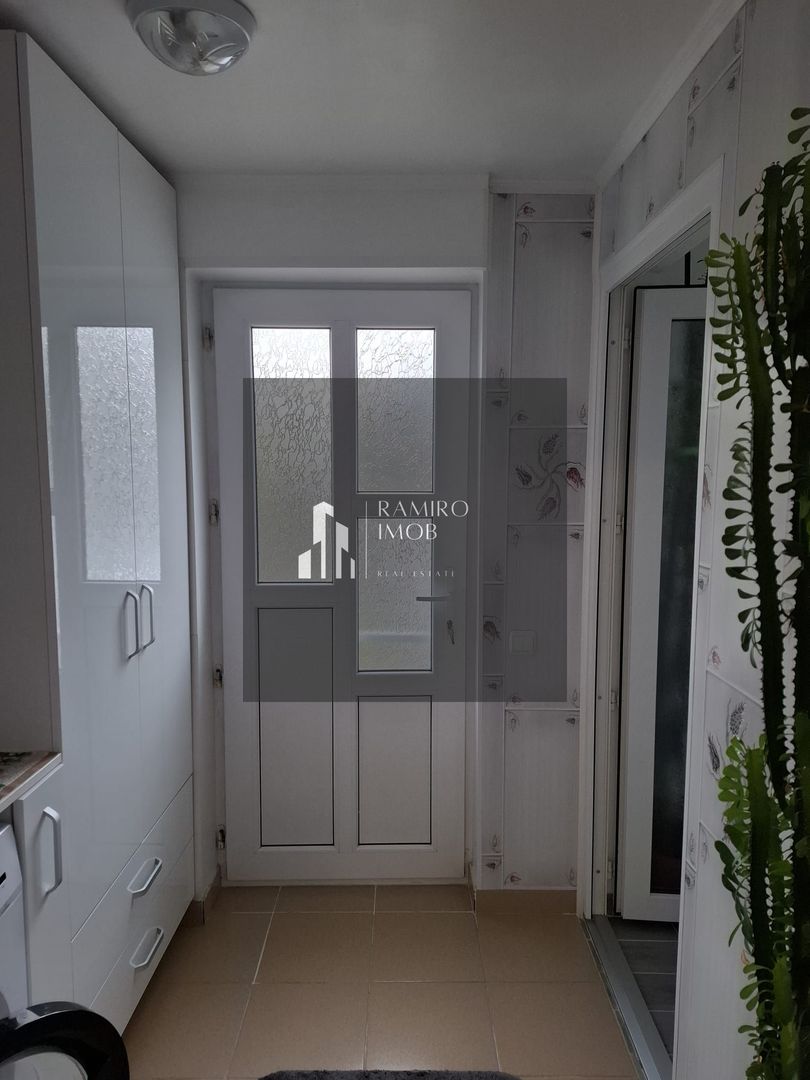 Samurcasi, casa si teren de 1200 mp - Poză 12