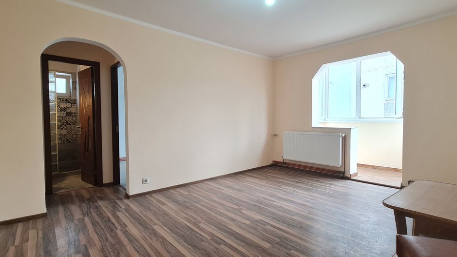 Apartament 2 camere Tractorul - Poză 2
