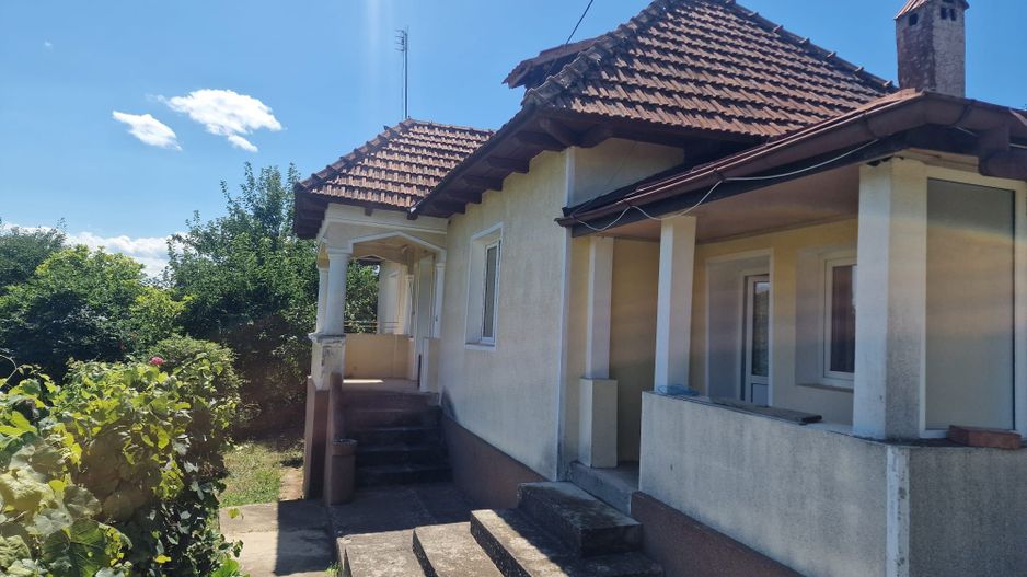 Casa in mediu rural cu teren - Poză 12