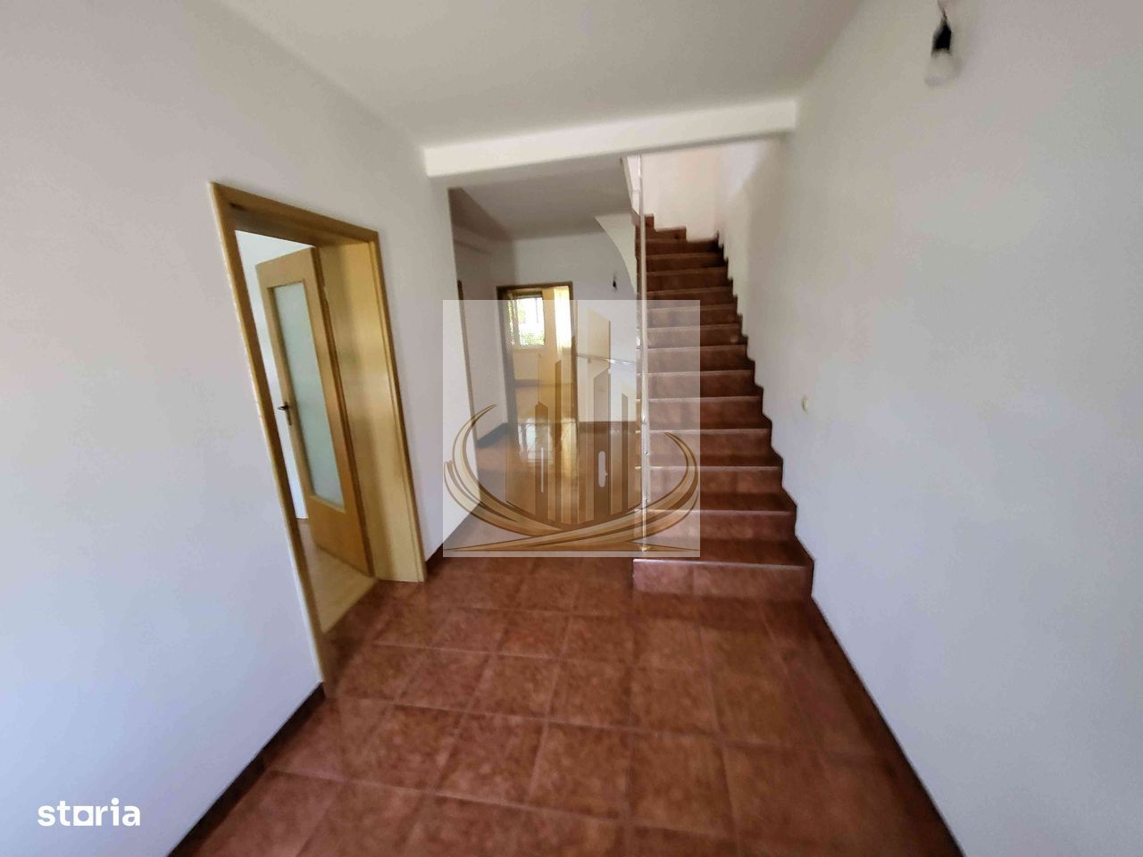 Casă spațioasă, versatilă – ideală pentru firmă sau locuință - Poză 6