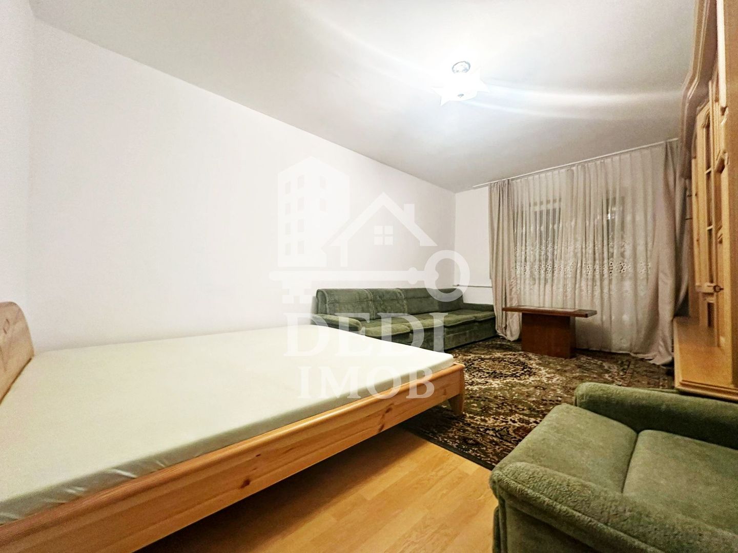 Inchiriez apartament 2 camere zona Nufarul,Oradea - Poză 2