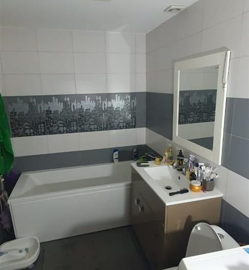 Apartament 3 camere2 bai 2 balcoane Centrala proprie. - Poză 12