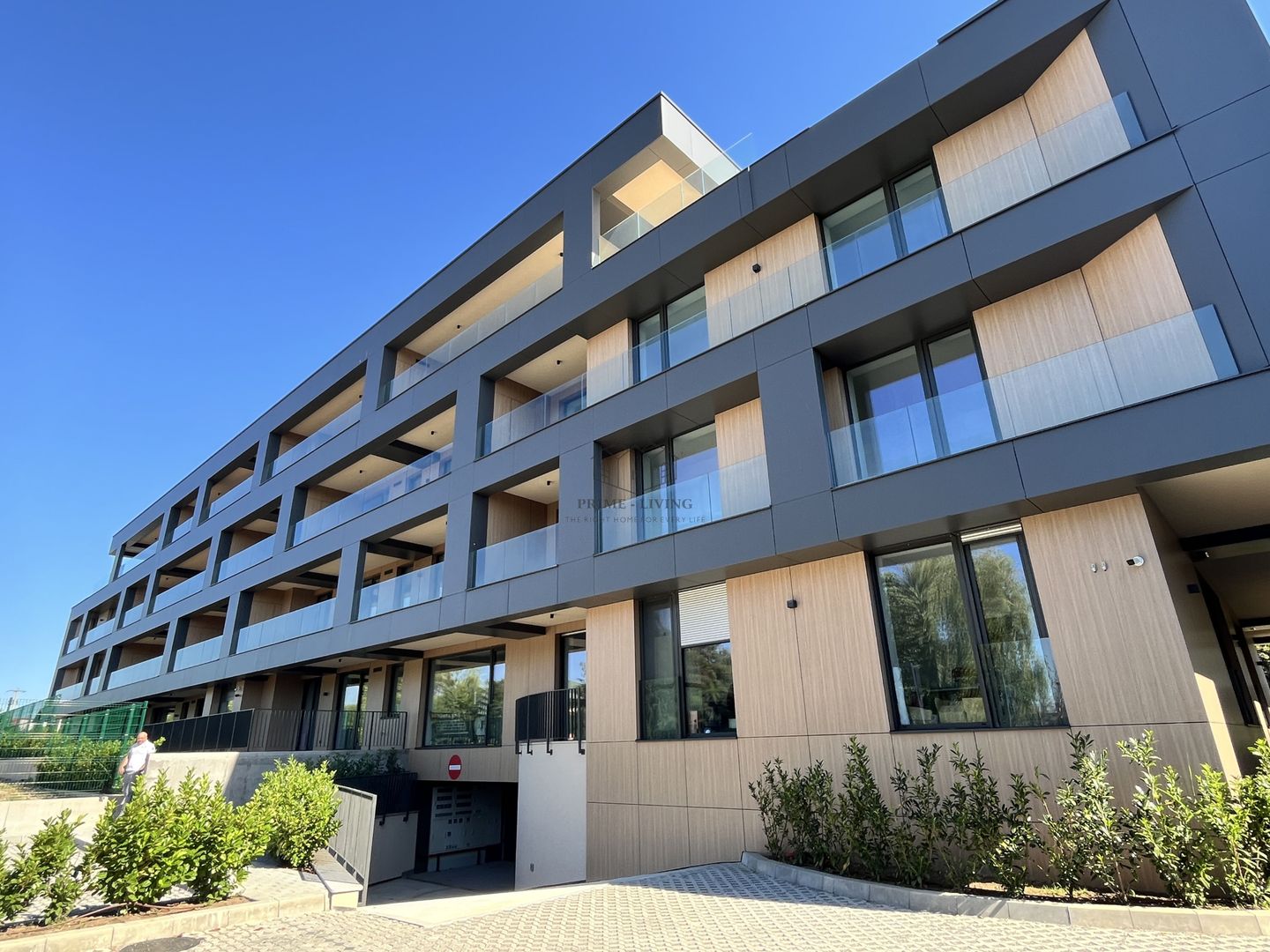 APARTAMENT DE LUX LA VANZARE/INCHIRIERE IN COMPLEX IN PIPERA - Poză 19