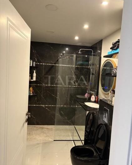 Apartament 2 camere, terasă, 2 parcarisubterane, zonă centrală. - Poză 9