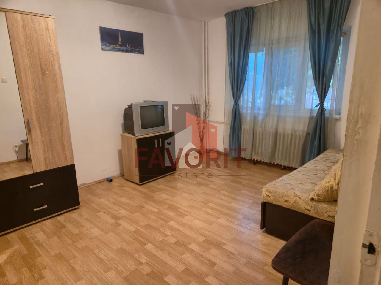 1 camera | decomandat | mobilat si utilat | zona excelenta | - Poză 2