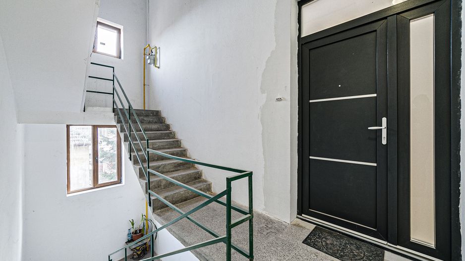 Apartament spațios în zonă centrală - Poză 11