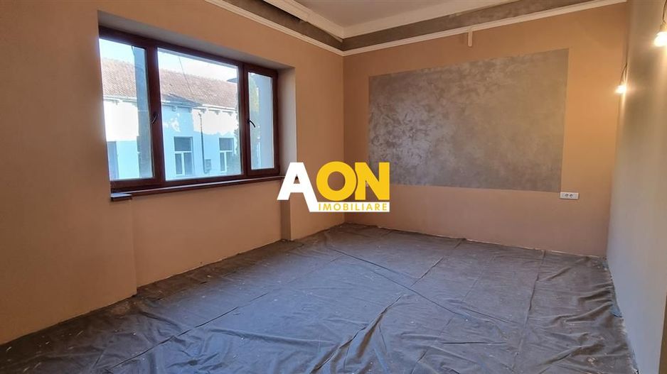 Spatiu Comercial Renovat cu Curte Interioara 7 Euro/mp - Poză 6