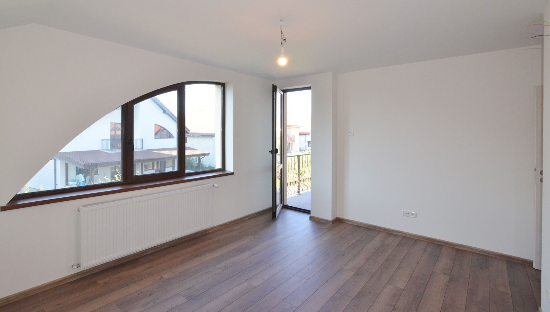 Inchiriem casa noua individuala 4 camere cu garaj - Poză 17