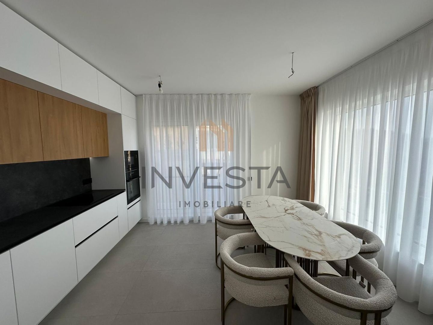 Duplex ultrafinisat panorama de vis cartier Voronet - Poză 5