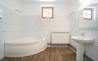 Vila premium ultracentrala, fara vecini, teren 377 mp, garaj! - Poză 16