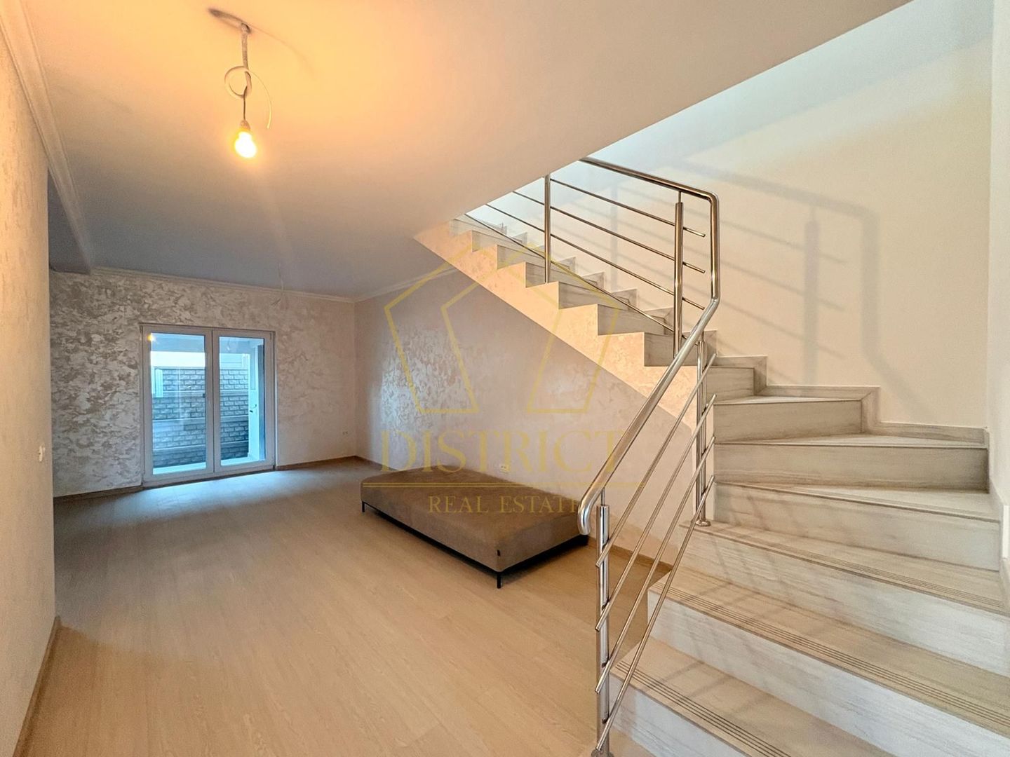 Duplex cu 4 camere si bucătărie închisă | Mosnita Veche - Poză 4